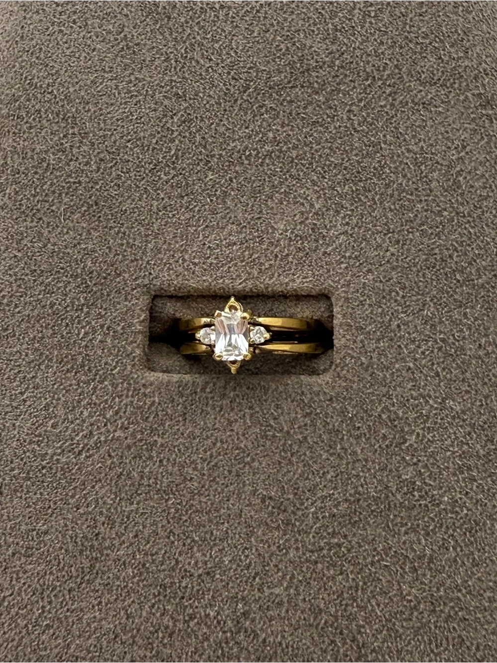 Small vintage reversible Gold Floral Cluster Ring with Clear Stones